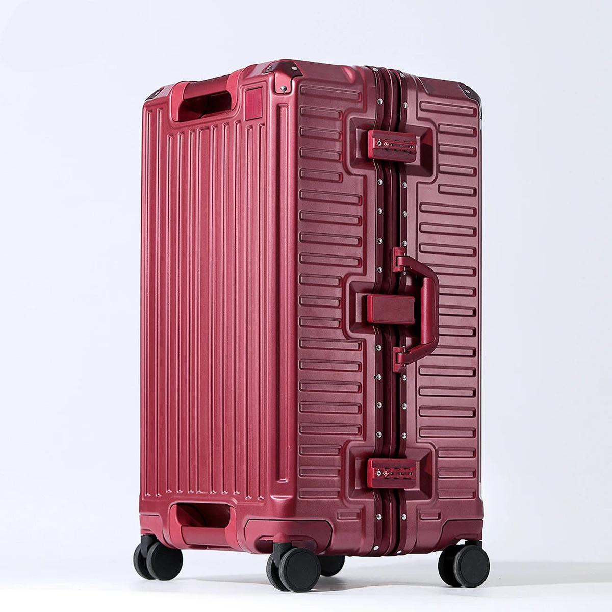 Cairo | Wide Grip Suitcase with Spinner Wheels