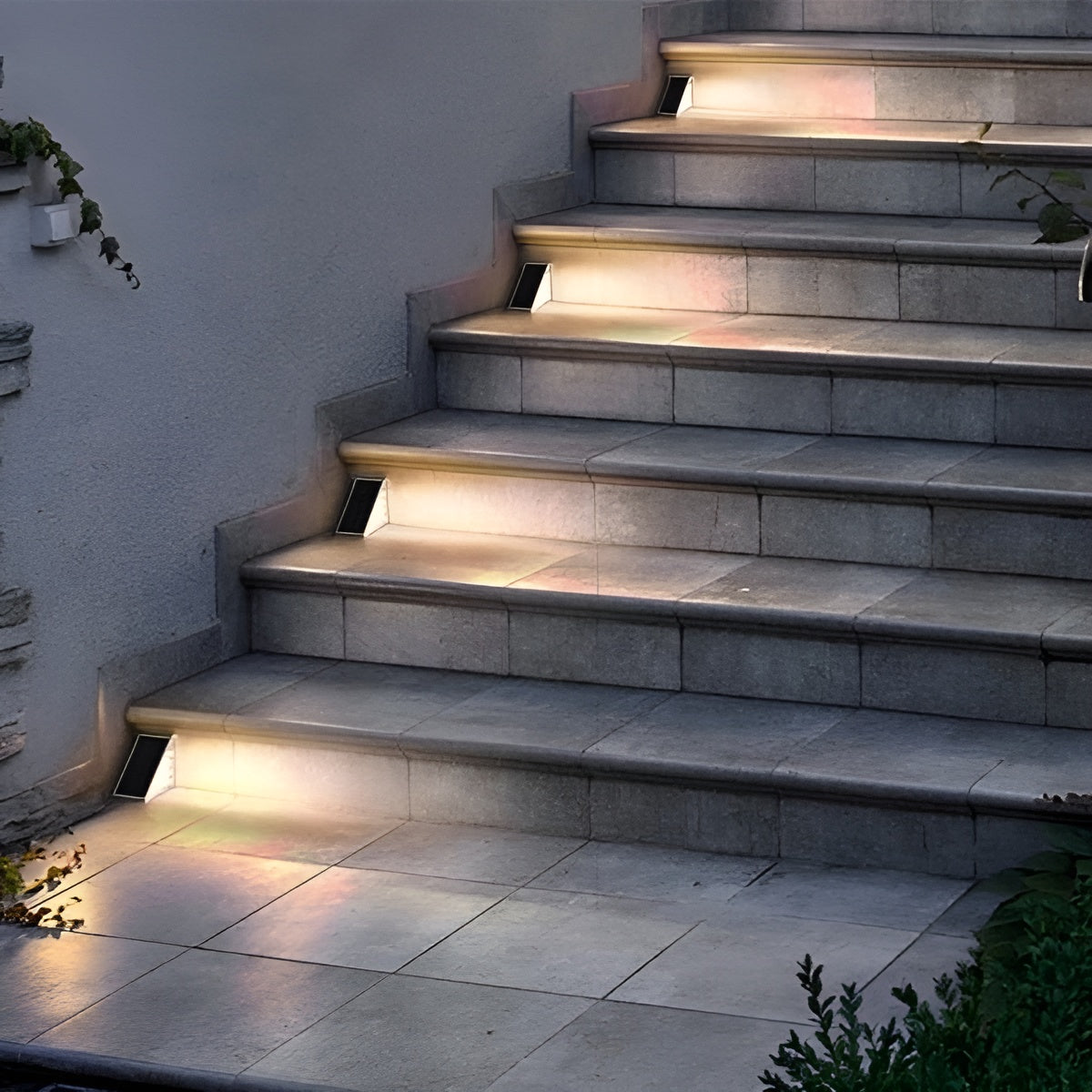 Elegare | TriGlow Light – Triangular Solar LED Stair Light for Outdoor Use