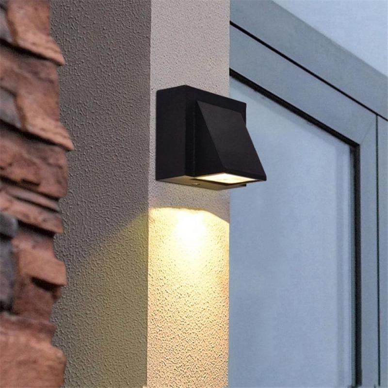 Kavren | Black Metal LED Outdoor Wall Lamp