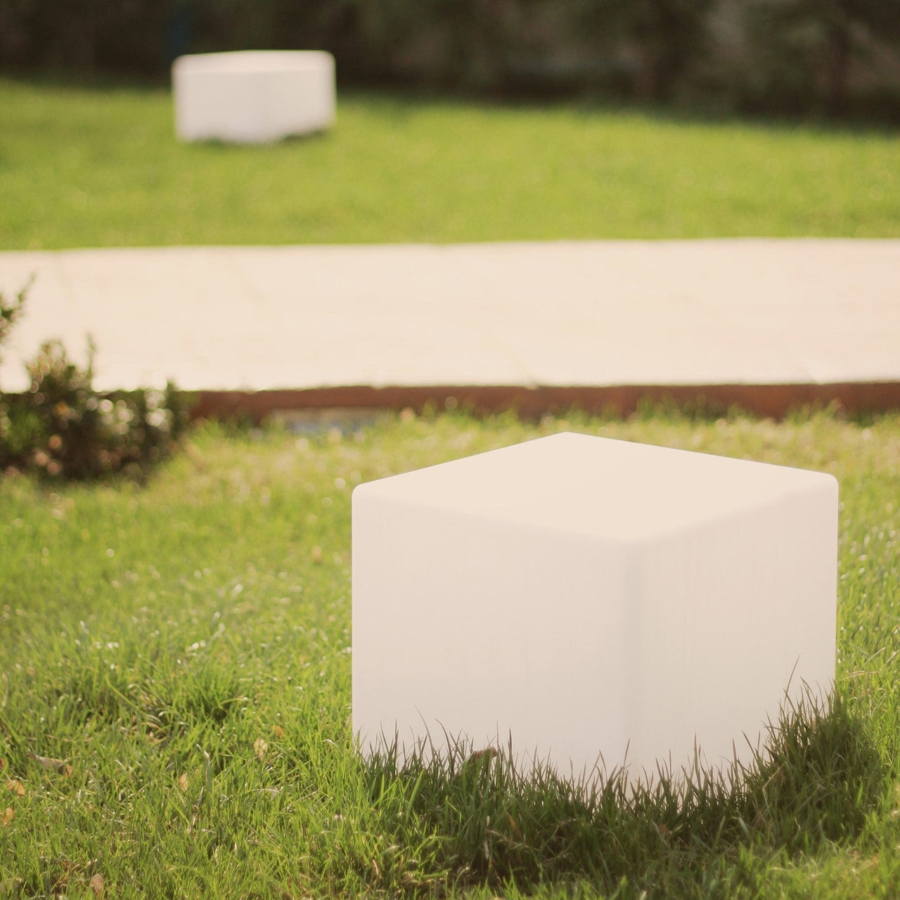 Luminex Cube Light | Modern Cubic Garden Lamp
