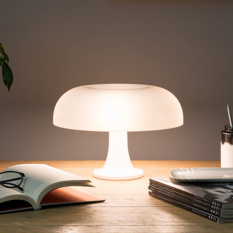 Mycoglow | Minimalist Mushroom-style Table Lamp