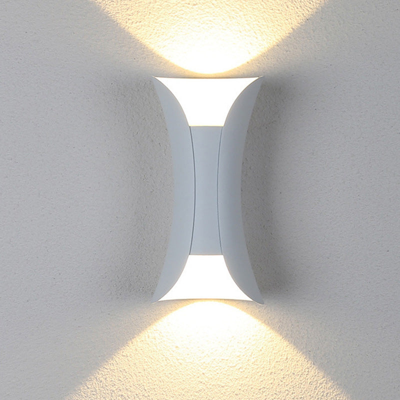 Noxen | Curved Outdoor Wall LED Lamp