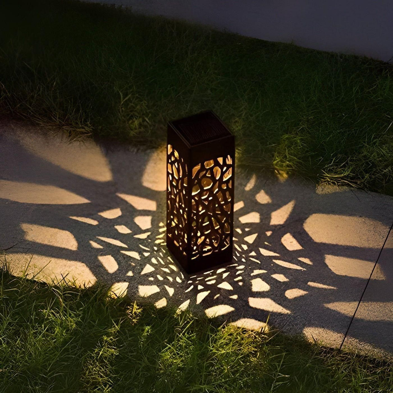 SolarGlow | Eco-Friendly Solar Garden Lights – Illuminate Your Outdoor Oasis