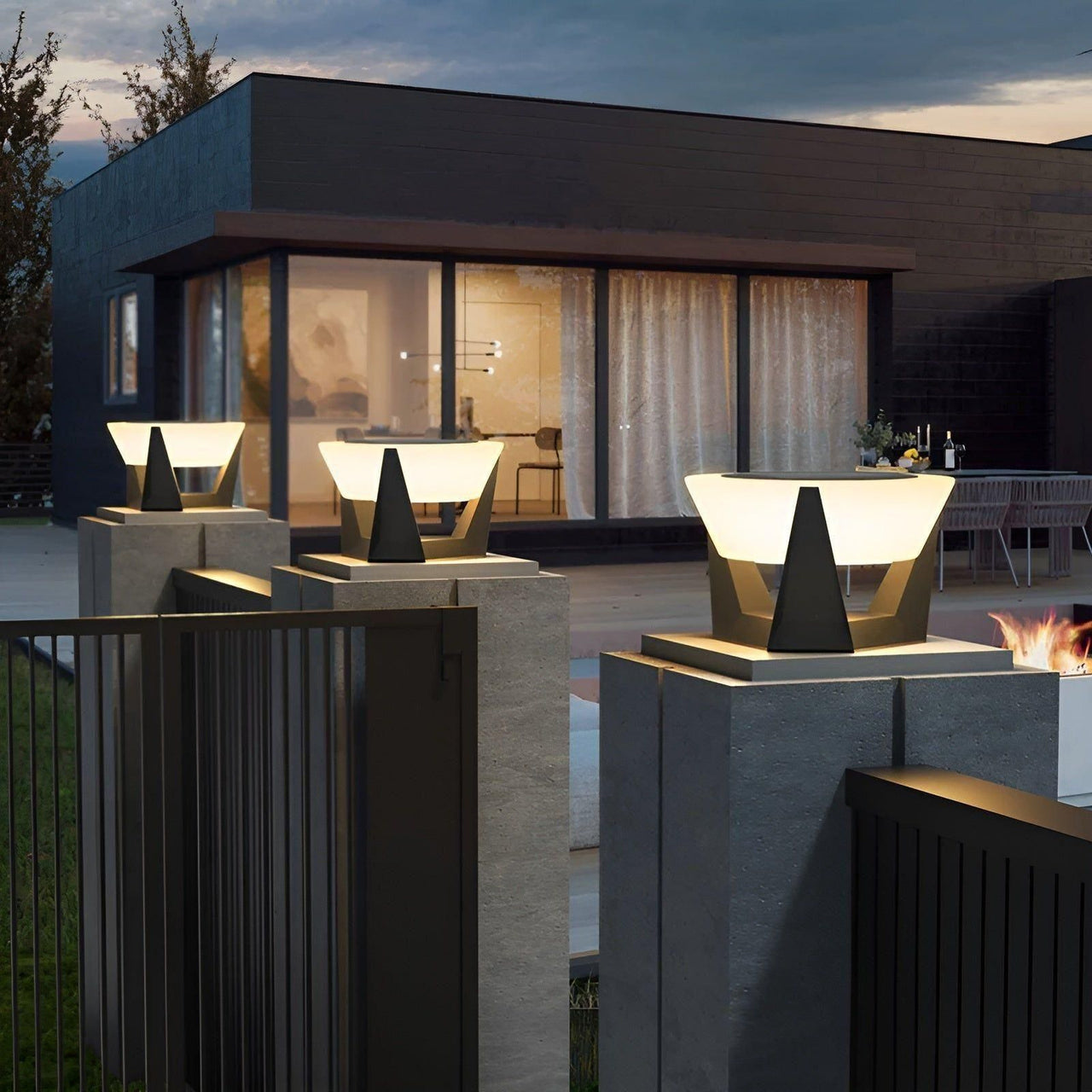 Solvion | Solar LED Garden Light – Elegant & Energy-Efficient Outdoor Illumination
