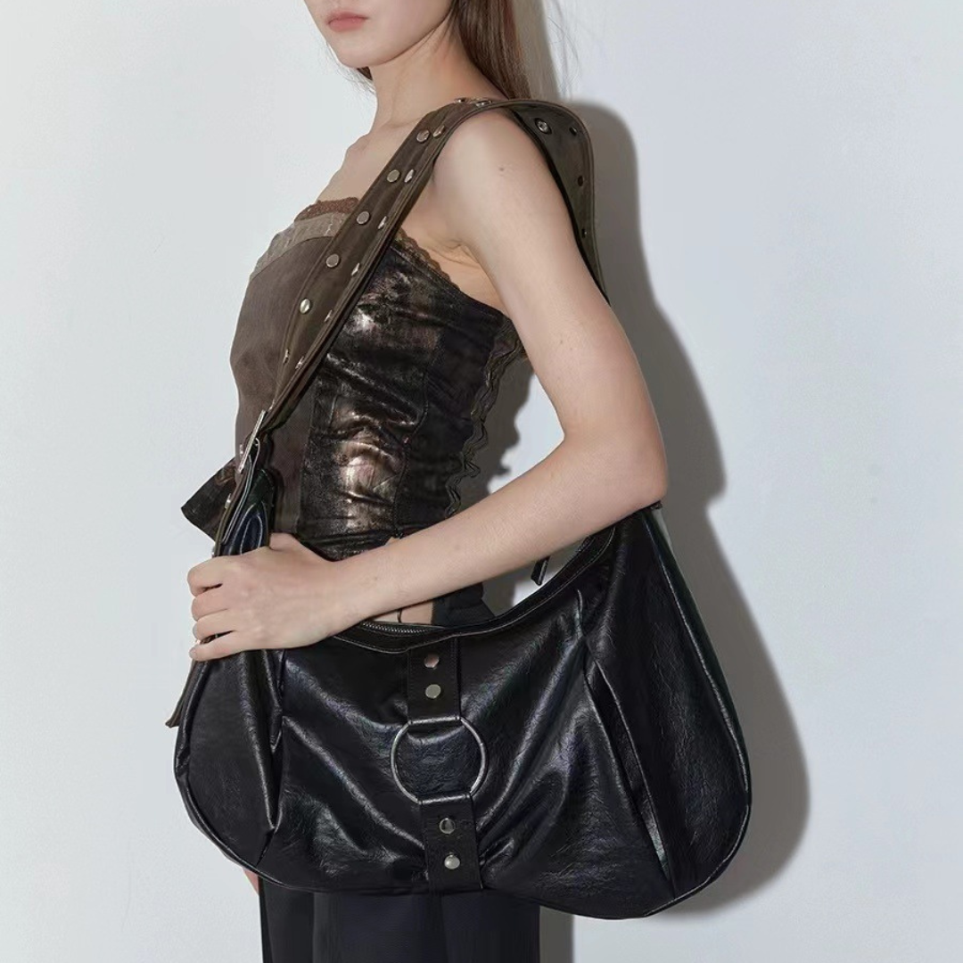 Venessa | Saddle-style Hobo Bag